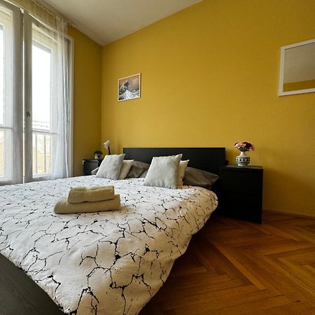 Extralarge Queen Room In The Heart Of Bratislava With Terrace Dış mekan fotoğraf