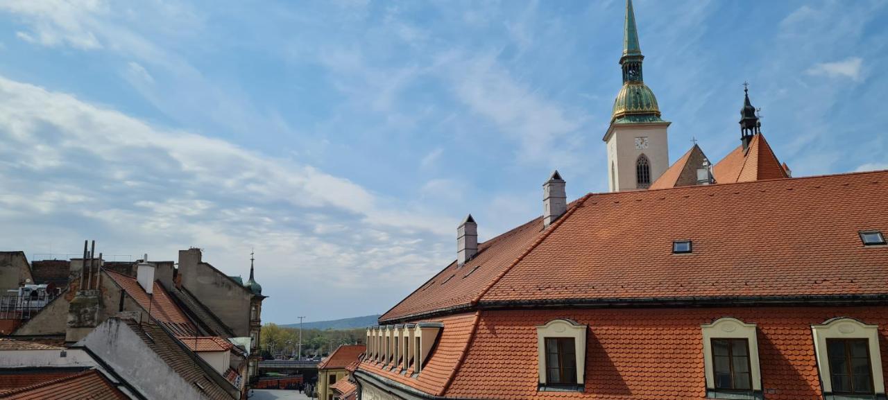Extralarge Queen Room In The Heart Of Bratislava With Terrace Dış mekan fotoğraf