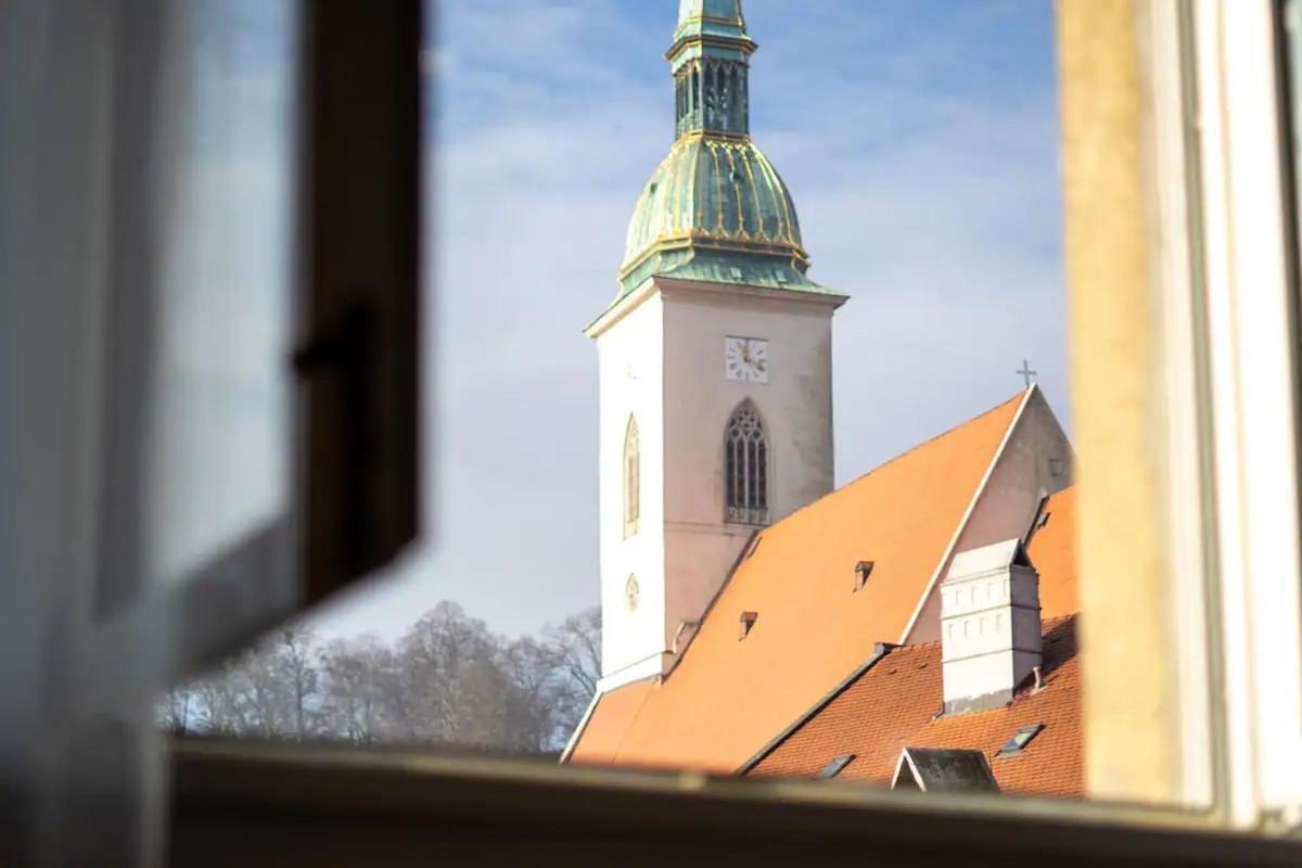 Extralarge Queen Room In The Heart Of Bratislava With Terrace Dış mekan fotoğraf